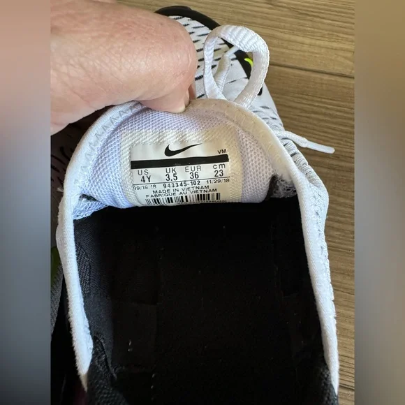 Nike Airmax 270 - Picture 4 of 7